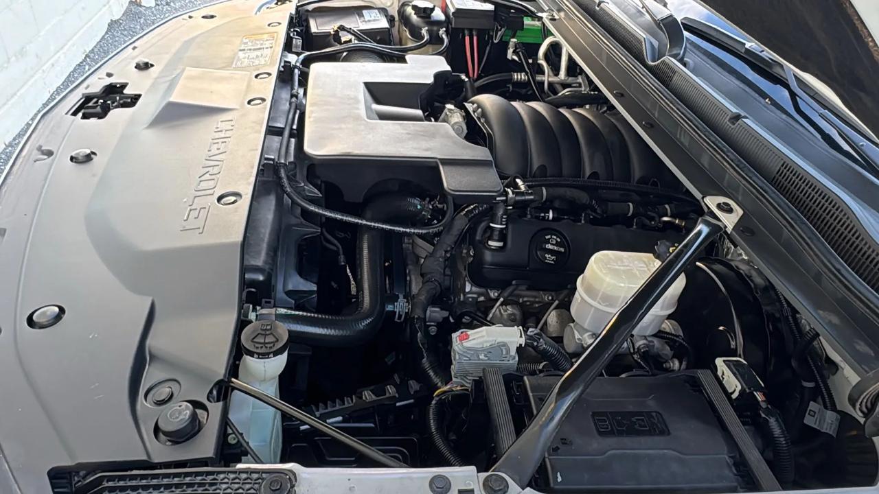 Chevrolet Suburban 4WD 4dr 1500 Premier 2018