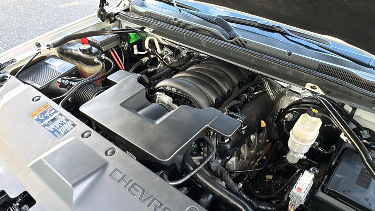 Chevrolet Suburban 4WD 4dr 1500 Premier 2018