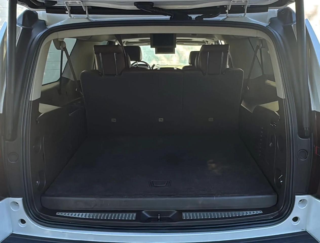 Chevrolet Suburban 4WD 4dr 1500 Premier 2018