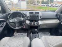 Toyota RAV4 4WD 4dr I4 (Natl) 2012