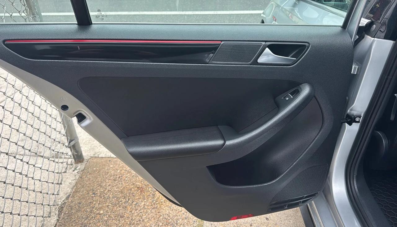 Volkswagen Jetta Sedan 4dr Man 2.0T GLI SE PZEV 2016