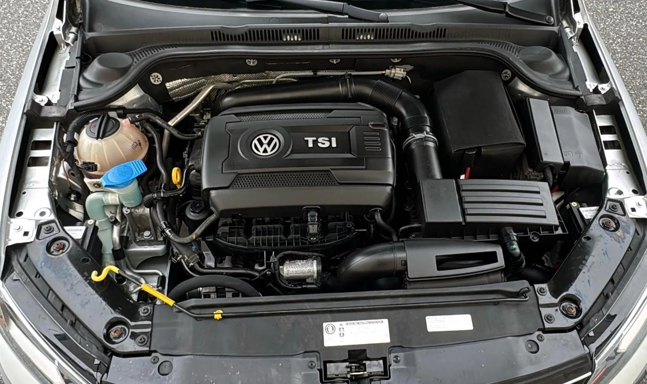 Volkswagen Jetta Sedan 4dr Man 2.0T GLI SE PZEV 2016