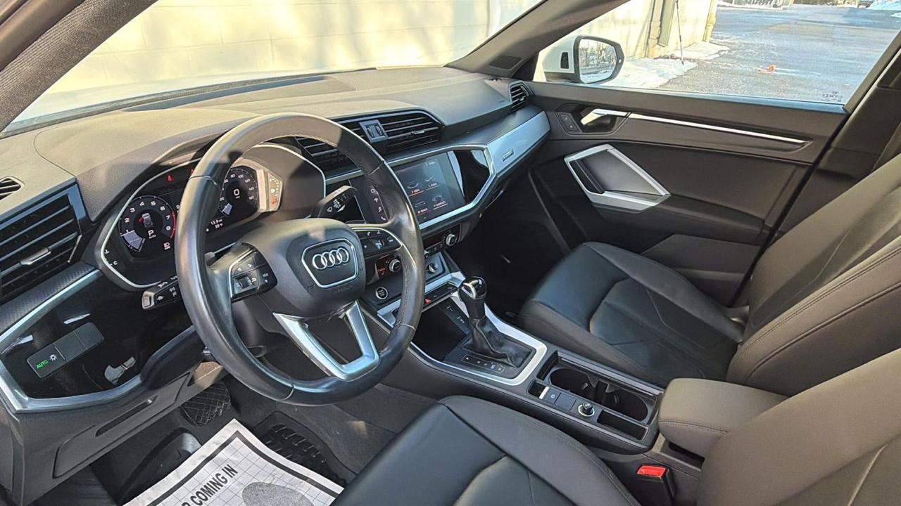 Audi Q3 S line Premium 45 TFSI quattro 2021