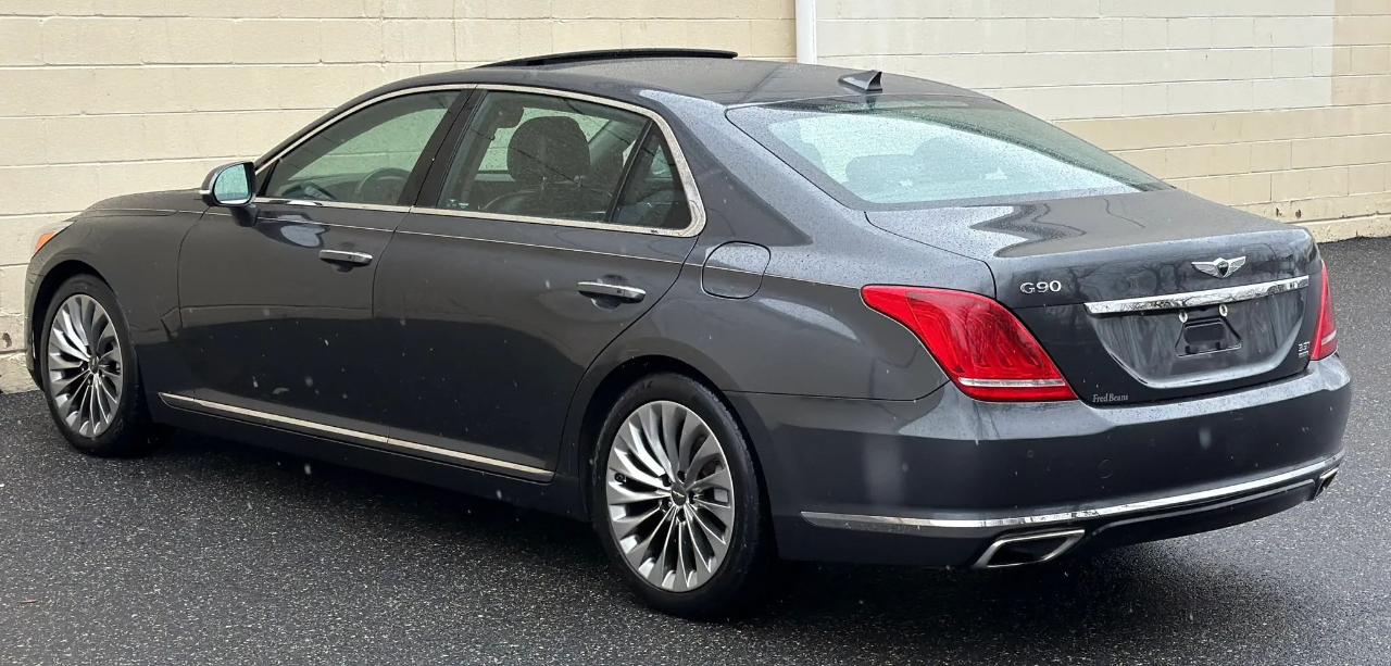 Genesis G90 3.3T Premium AWD 2017