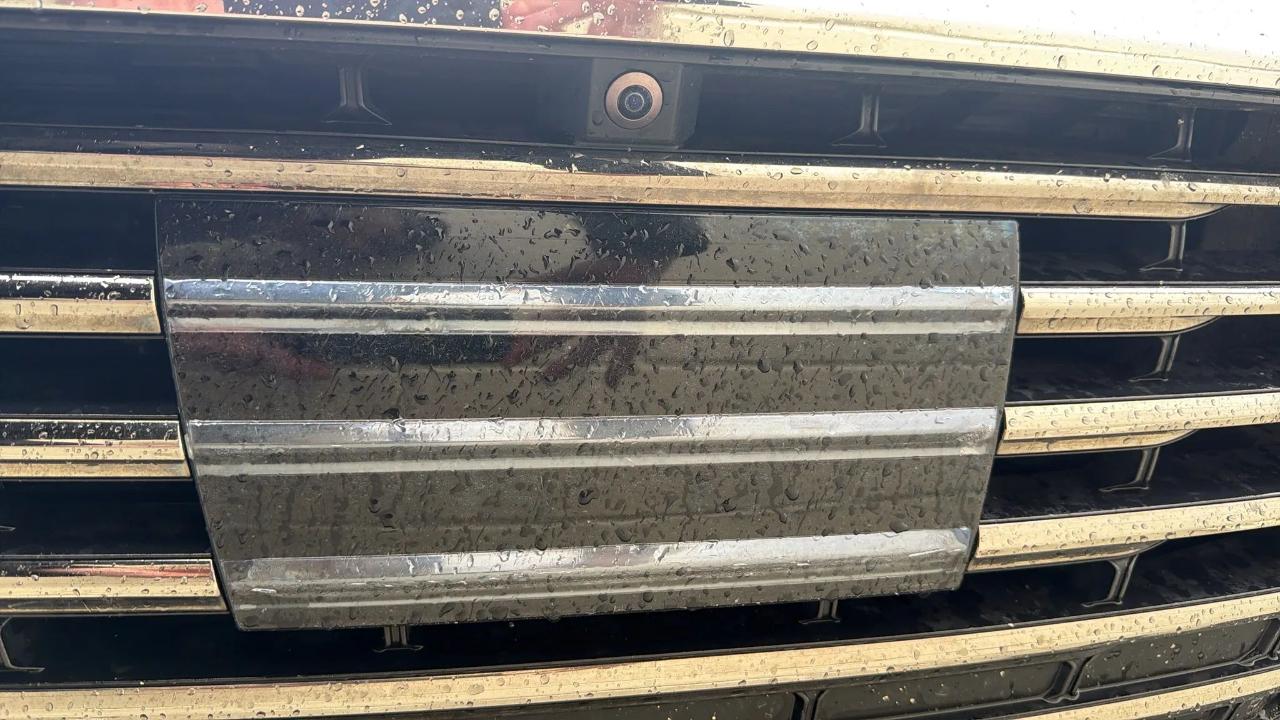 Genesis G90 3.3T Premium AWD 2017