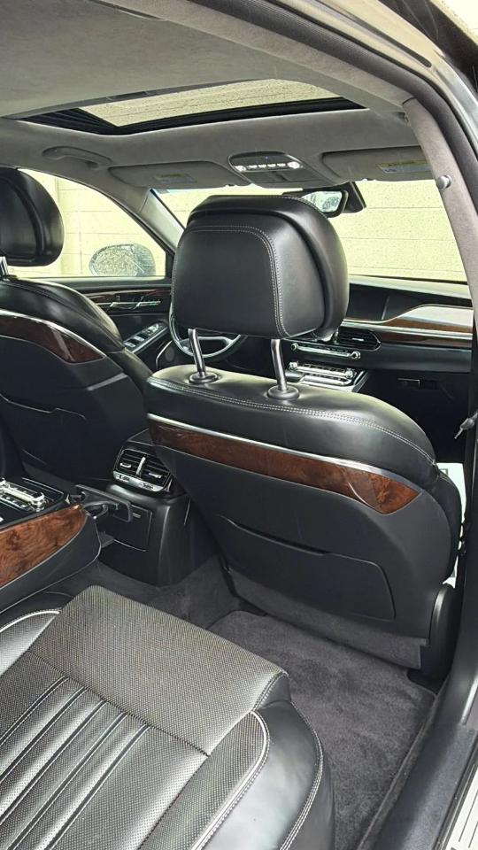 Genesis G90 3.3T Premium AWD 2017