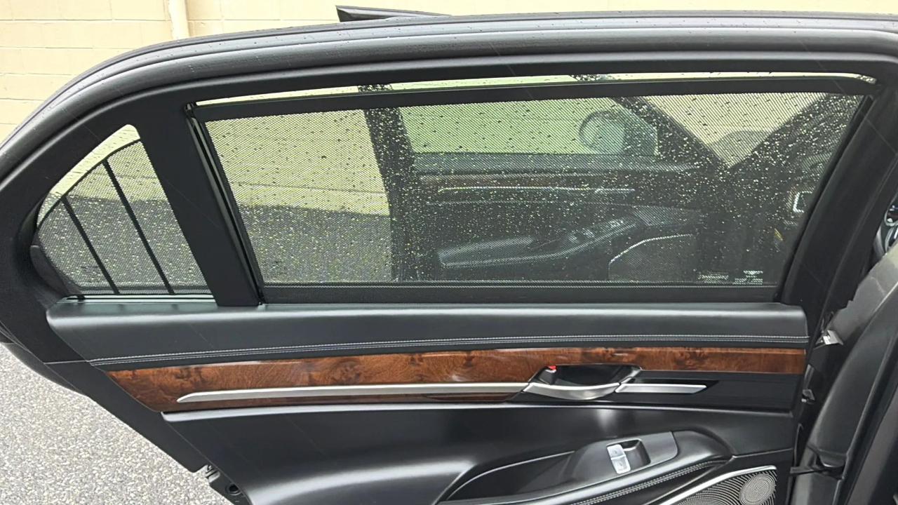 Genesis G90 3.3T Premium AWD 2017