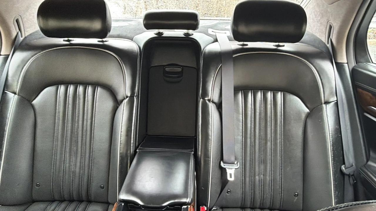 Genesis G90 3.3T Premium AWD 2017