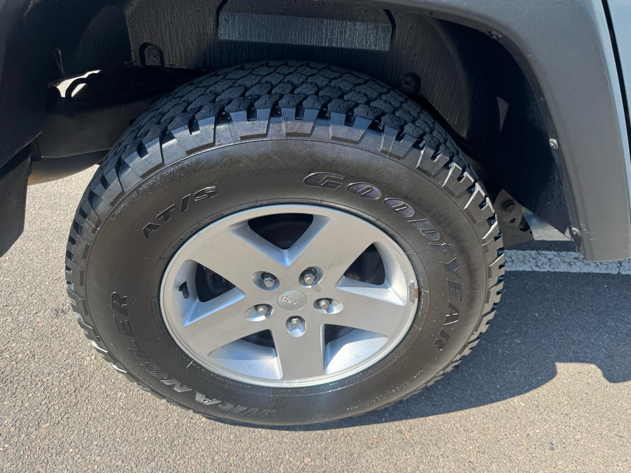 Jeep Wrangler Unlimited 4WD 4dr Sport 2014