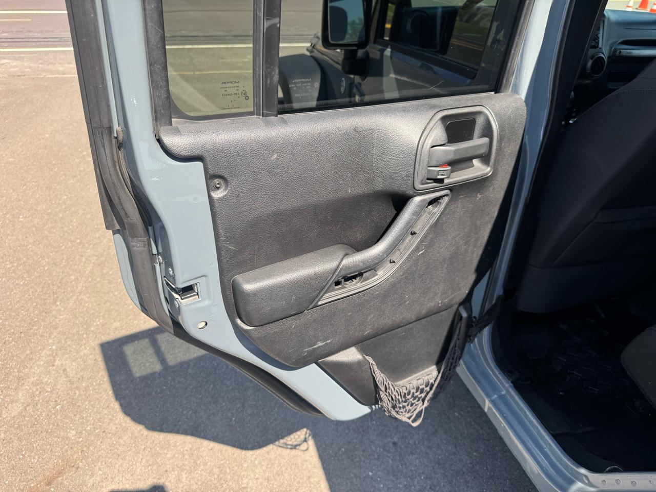 Jeep Wrangler Unlimited 4WD 4dr Sport 2014