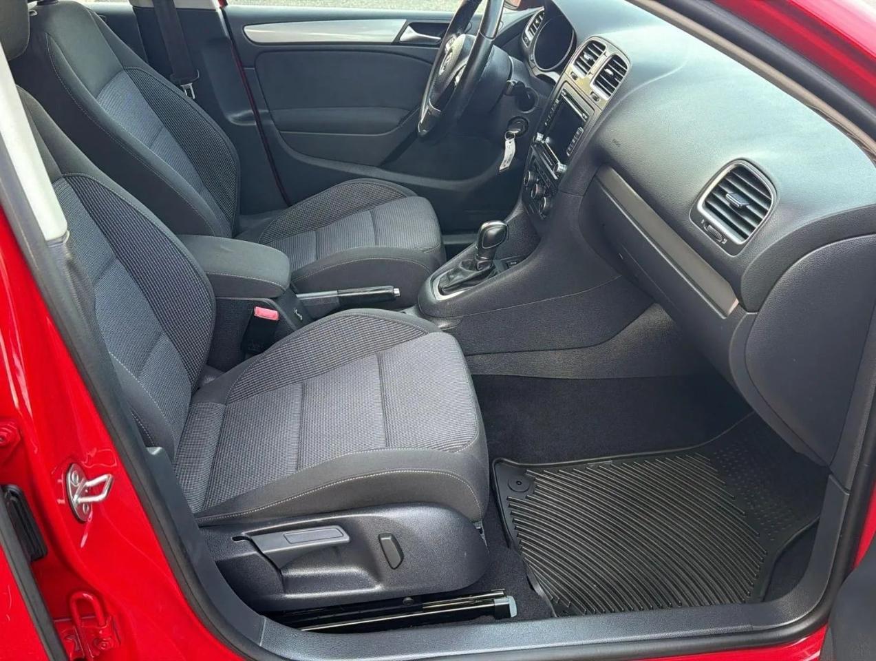 Volkswagen Golf 4dr HB Auto PZEV 2013