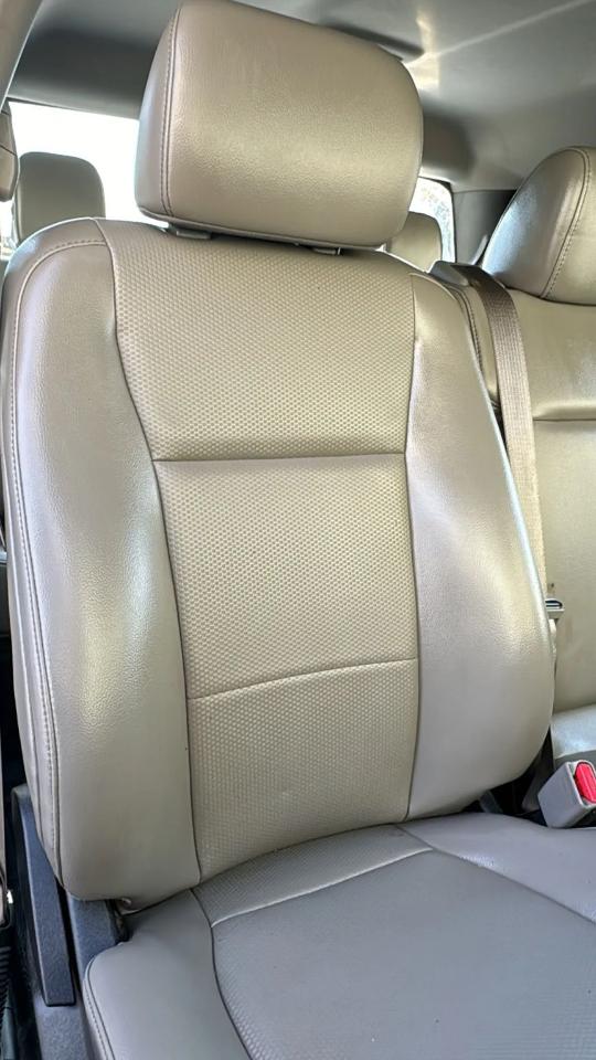 Ford Super Duty F-350 DRW Lariat 4WD Crew Cab 179" WB 60" CA 2017