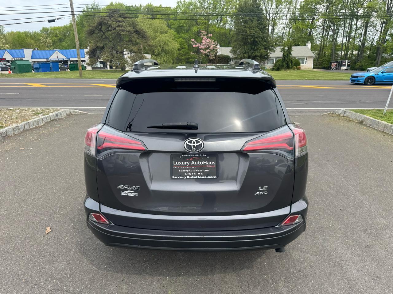 Toyota RAV4 LE AWD (Natl) 2017