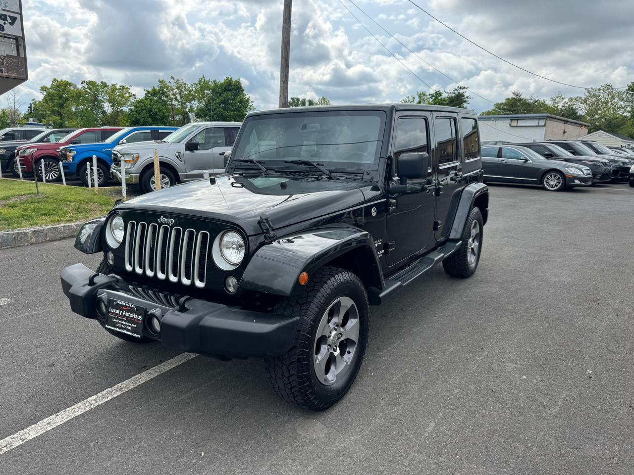 Jeep Wrangler Unlimited 4WD 4dr Sahara 2016