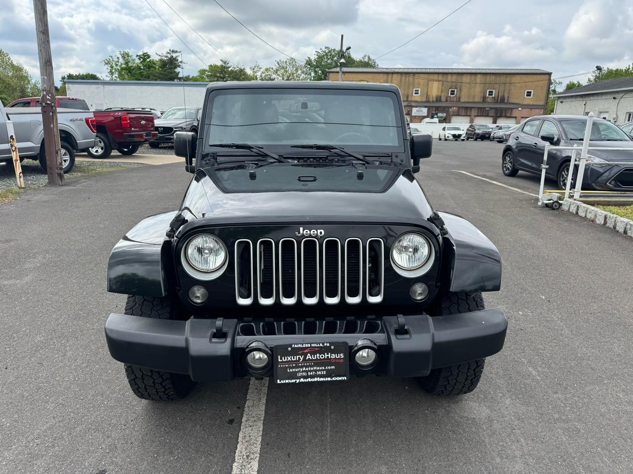 Jeep Wrangler Unlimited 4WD 4dr Sahara 2016