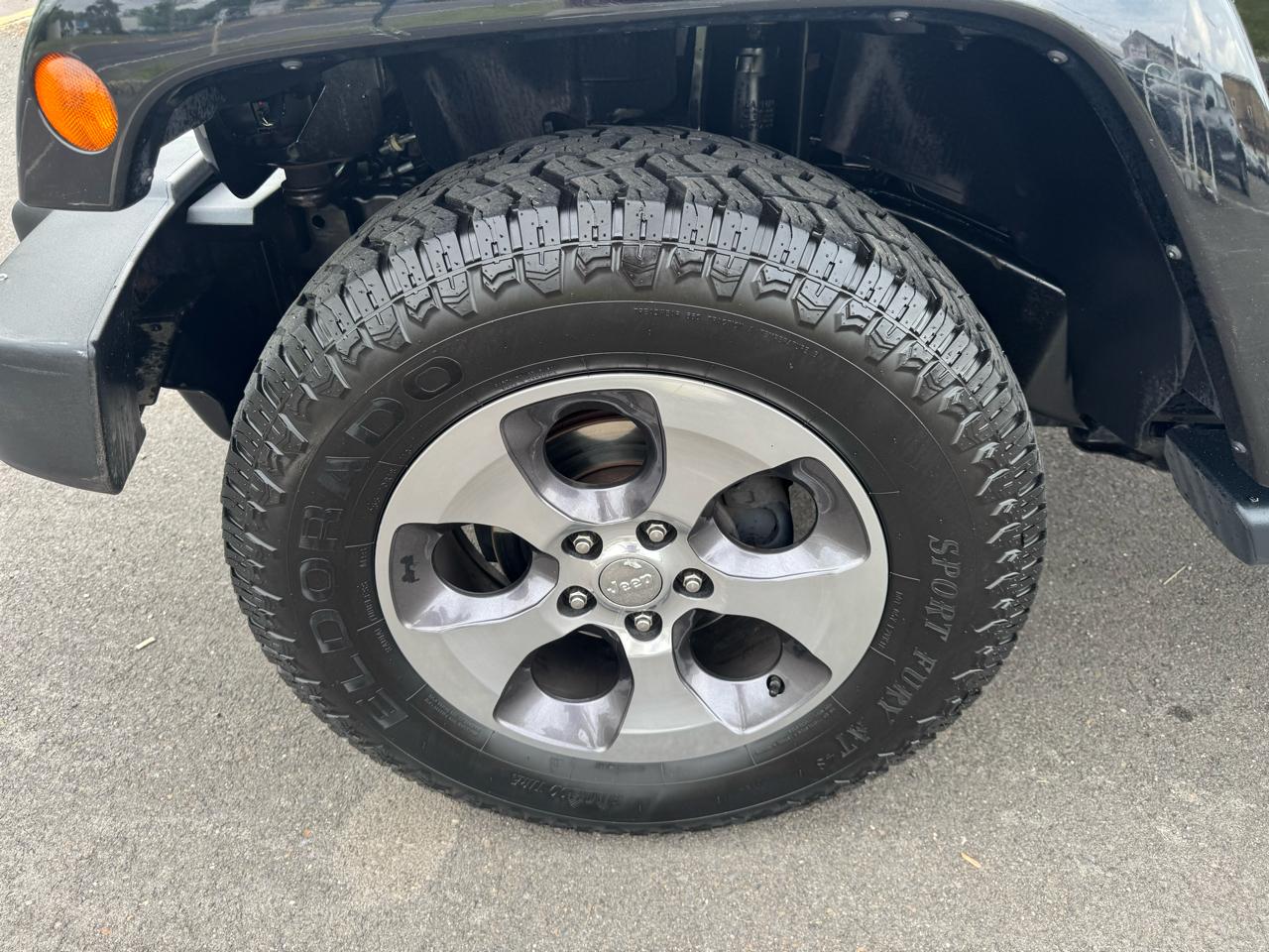 Jeep Wrangler Unlimited 4WD 4dr Sahara 2016