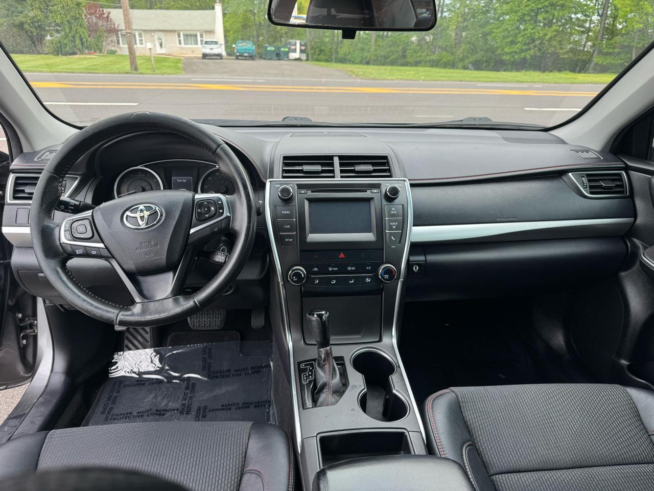 Toyota Camry 4dr Sdn I4 Auto SE w/Special Edition Pkg (Natl) 2016