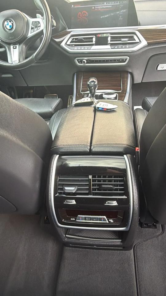 BMW X5 xDrive40i Sports Activity Vehicle 2021