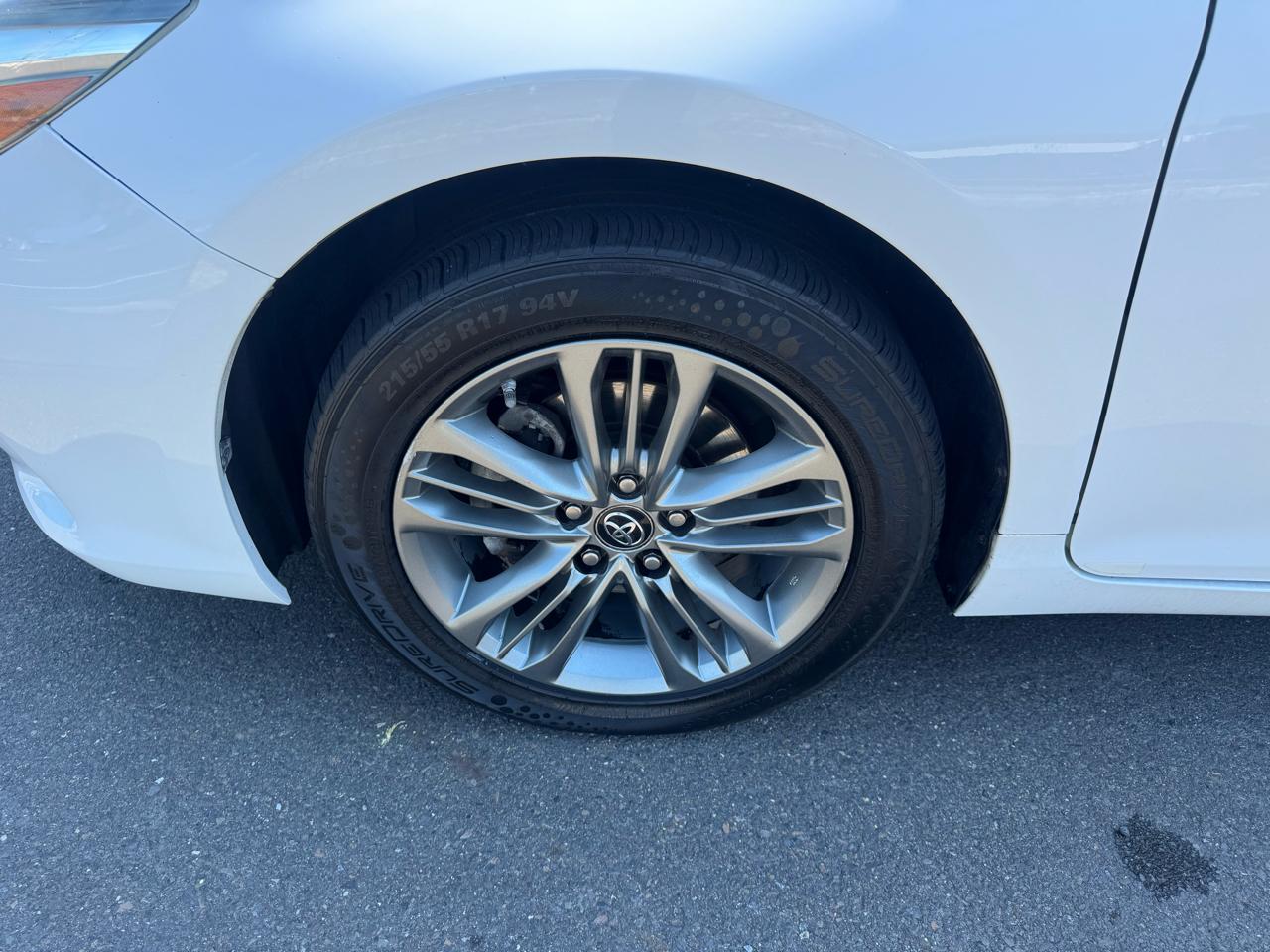 Toyota Camry 4dr Sdn I4 Auto SE w/Special Edition Pkg (Natl) 2016