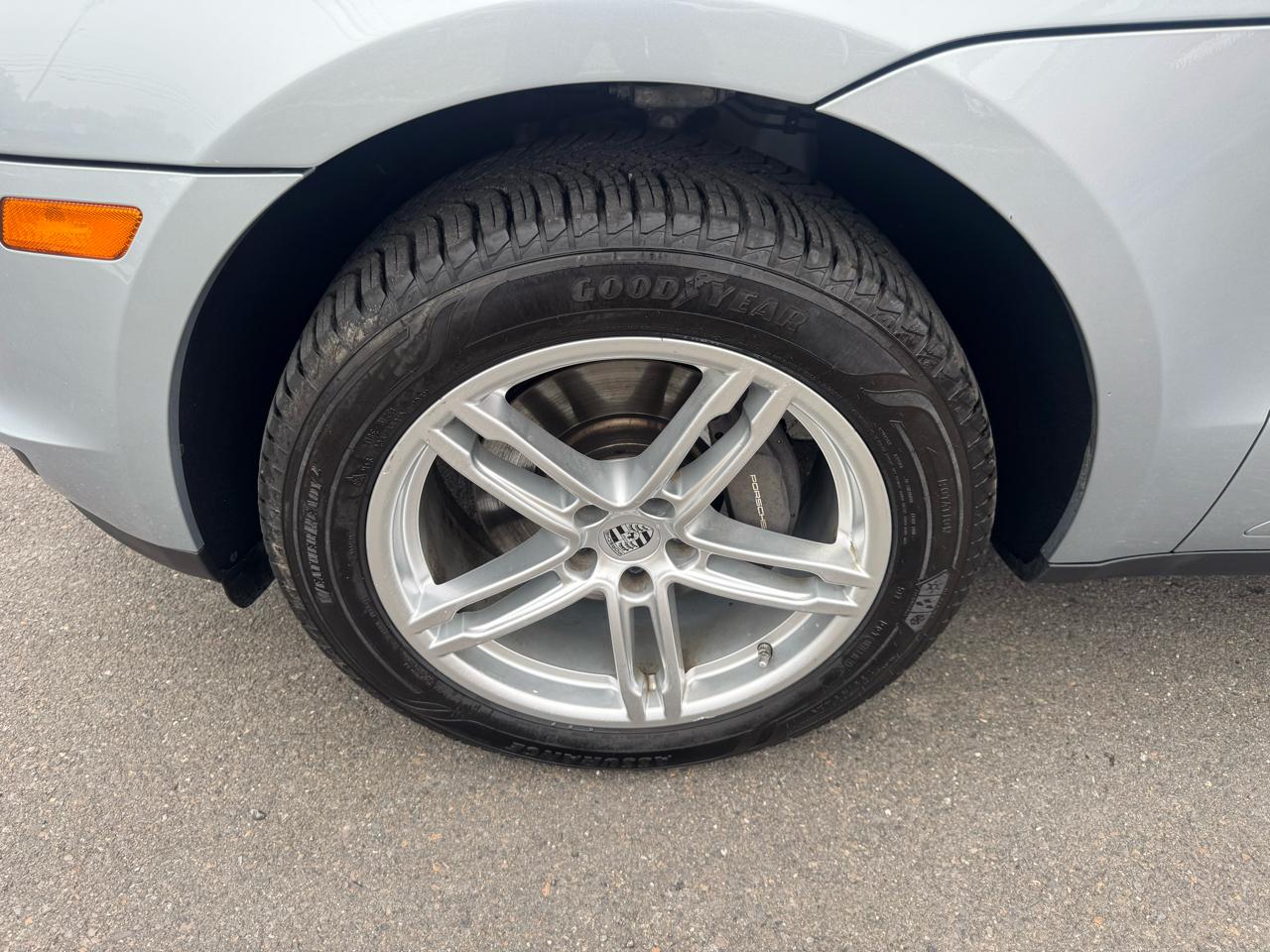 Porsche Macan AWD 2019