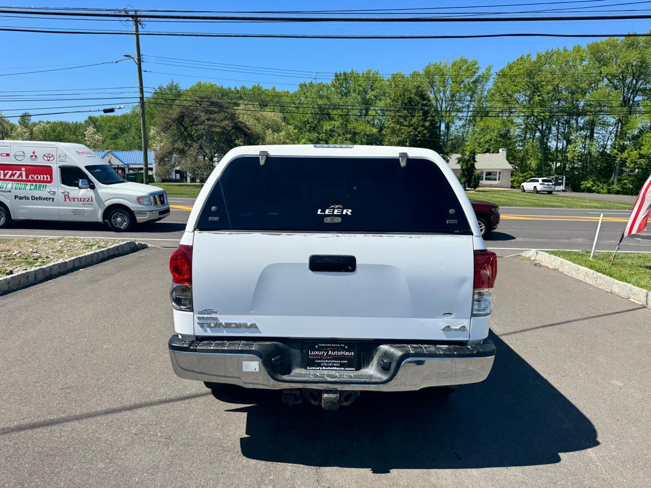 Toyota Tundra 4WD Double 145.7" 5.7L V8 SR5 (Natl 2007