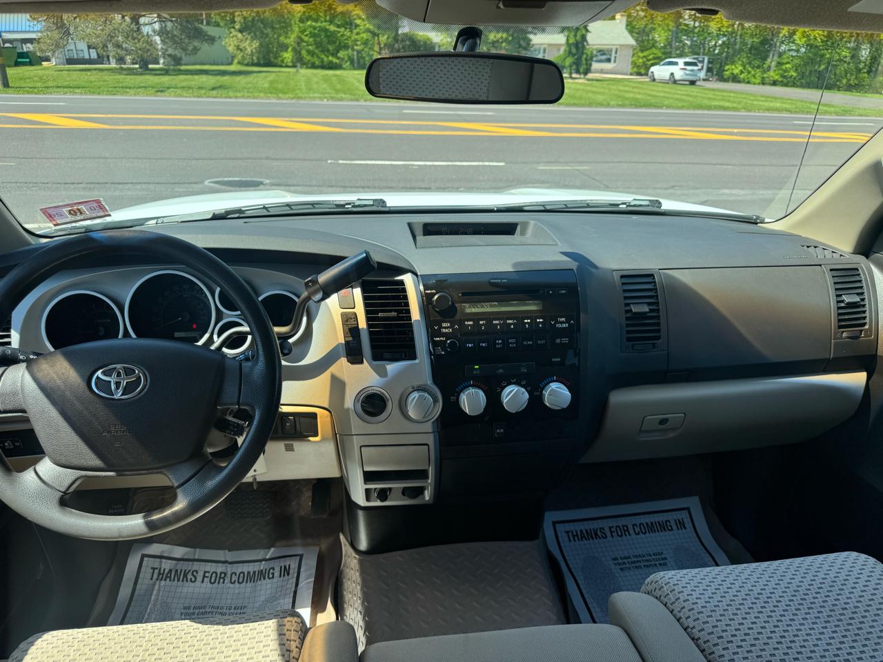 Toyota Tundra 4WD Double 145.7" 5.7L V8 SR5 (Natl 2007