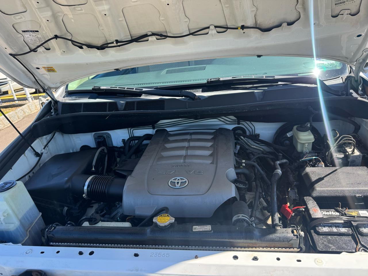 Toyota Tundra 4WD Double 145.7" 5.7L V8 SR5 (Natl 2007