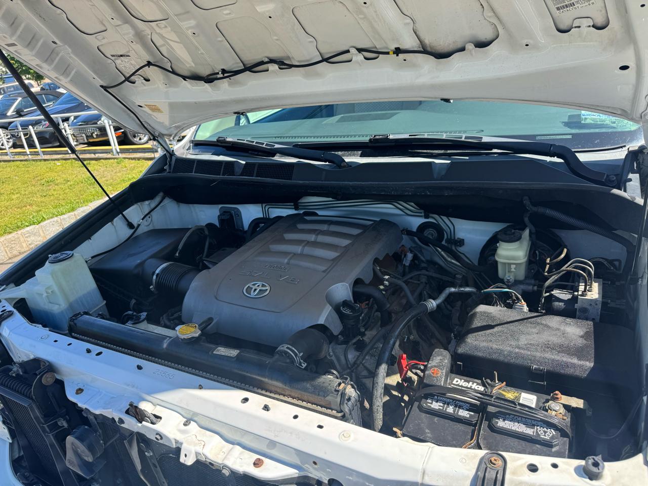 Toyota Tundra 4WD Double 145.7" 5.7L V8 SR5 (Natl 2007