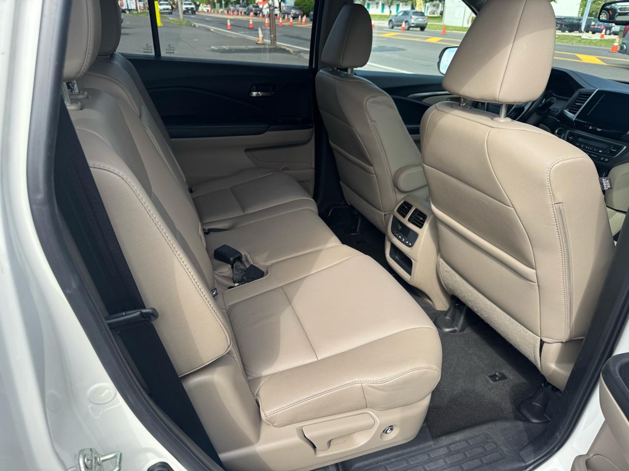 Honda Pilot AWD 4dr EX-L w/Navi 2016