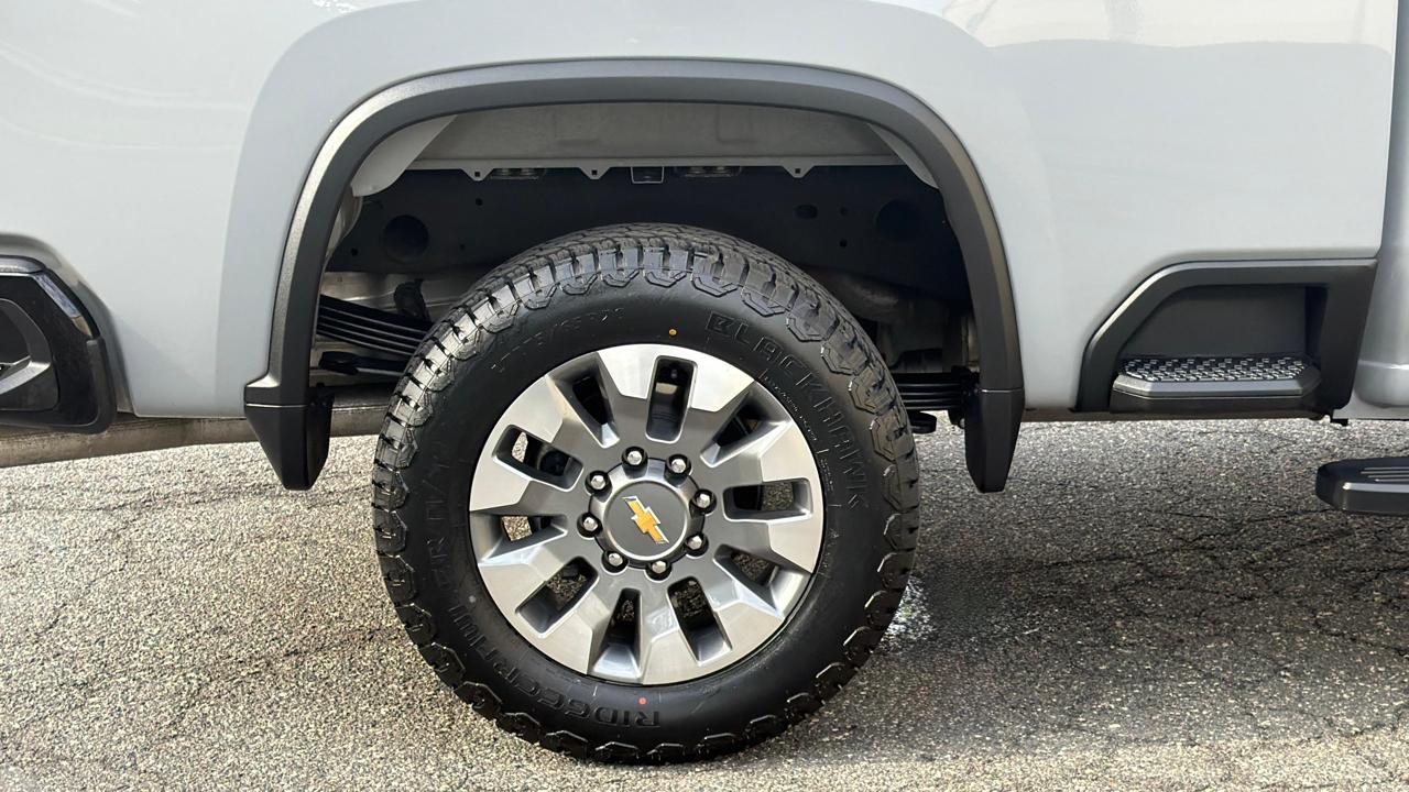 Chevrolet Silverado 2500HD 4WD Crew Cab 159" Custom 2025