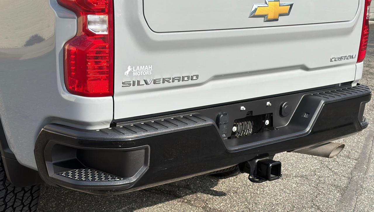 Chevrolet Silverado 2500HD 4WD Crew Cab 159" Custom 2025