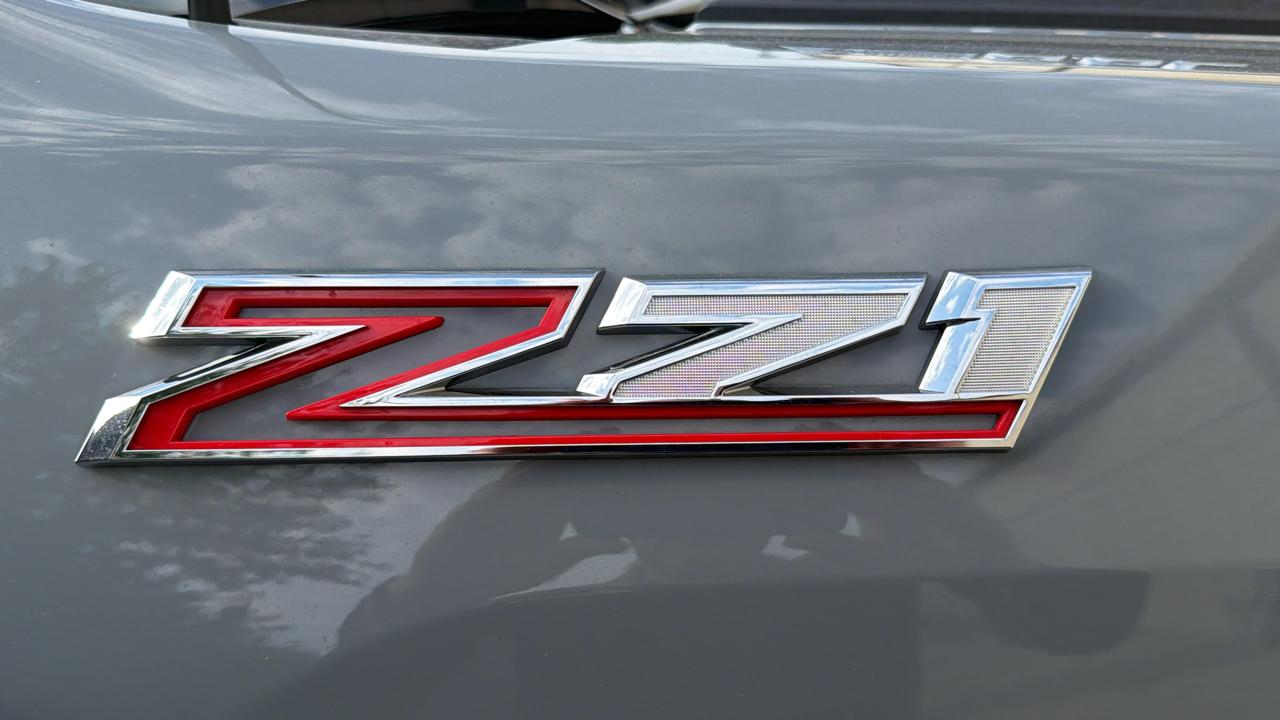 Chevrolet Silverado 2500HD 4WD Crew Cab 159" Custom 2025
