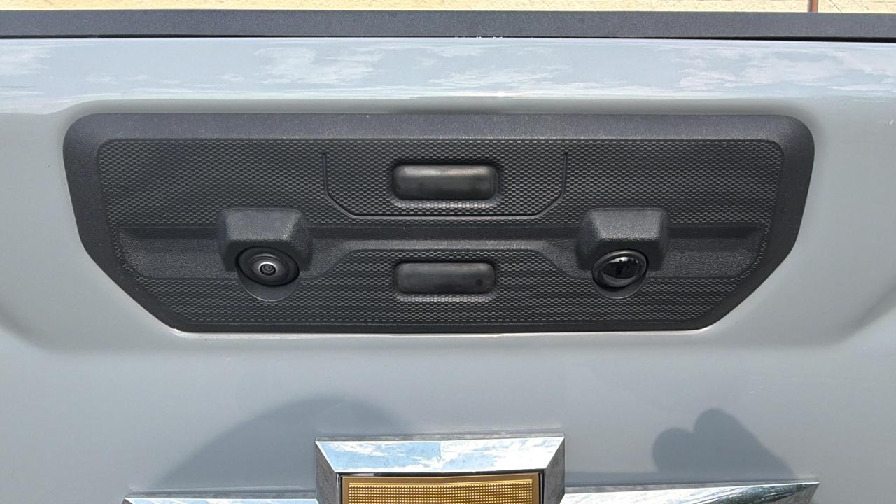 Chevrolet Silverado 2500HD 4WD Crew Cab 159" Custom 2025