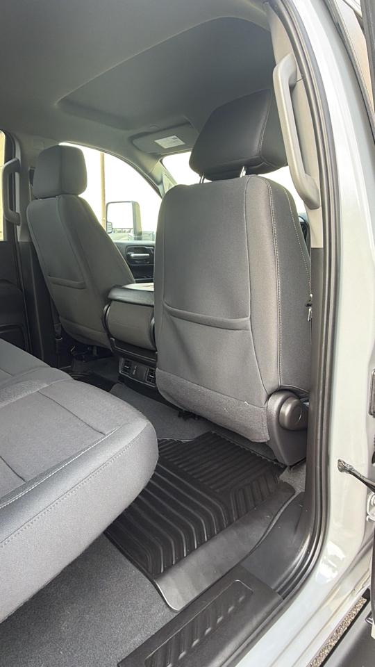 Chevrolet Silverado 2500HD 4WD Crew Cab 159" Custom 2025