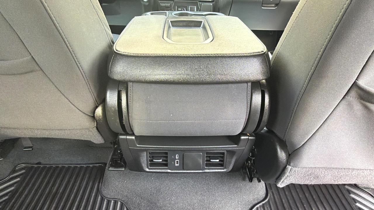 Chevrolet Silverado 2500HD 4WD Crew Cab 159" Custom 2025