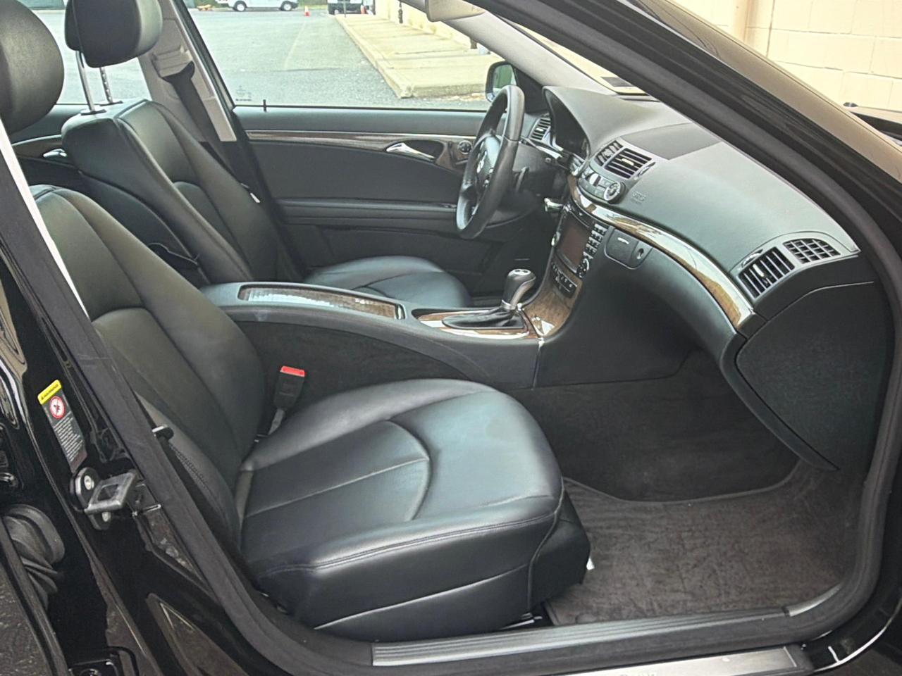 Mercedes-Benz E-Class 4dr Sdn E350 Sport 4MATIC 2009
