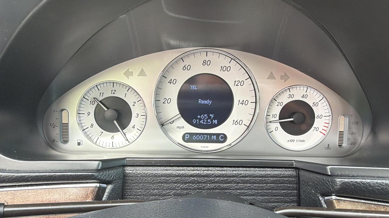 Mercedes-Benz E-Class 4dr Sdn E350 Sport 4MATIC 2009