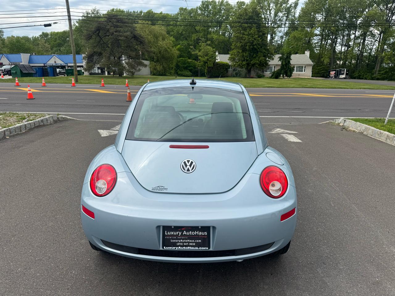 Volkswagen New Beetle Coupe 2dr Man S PZEV 2009