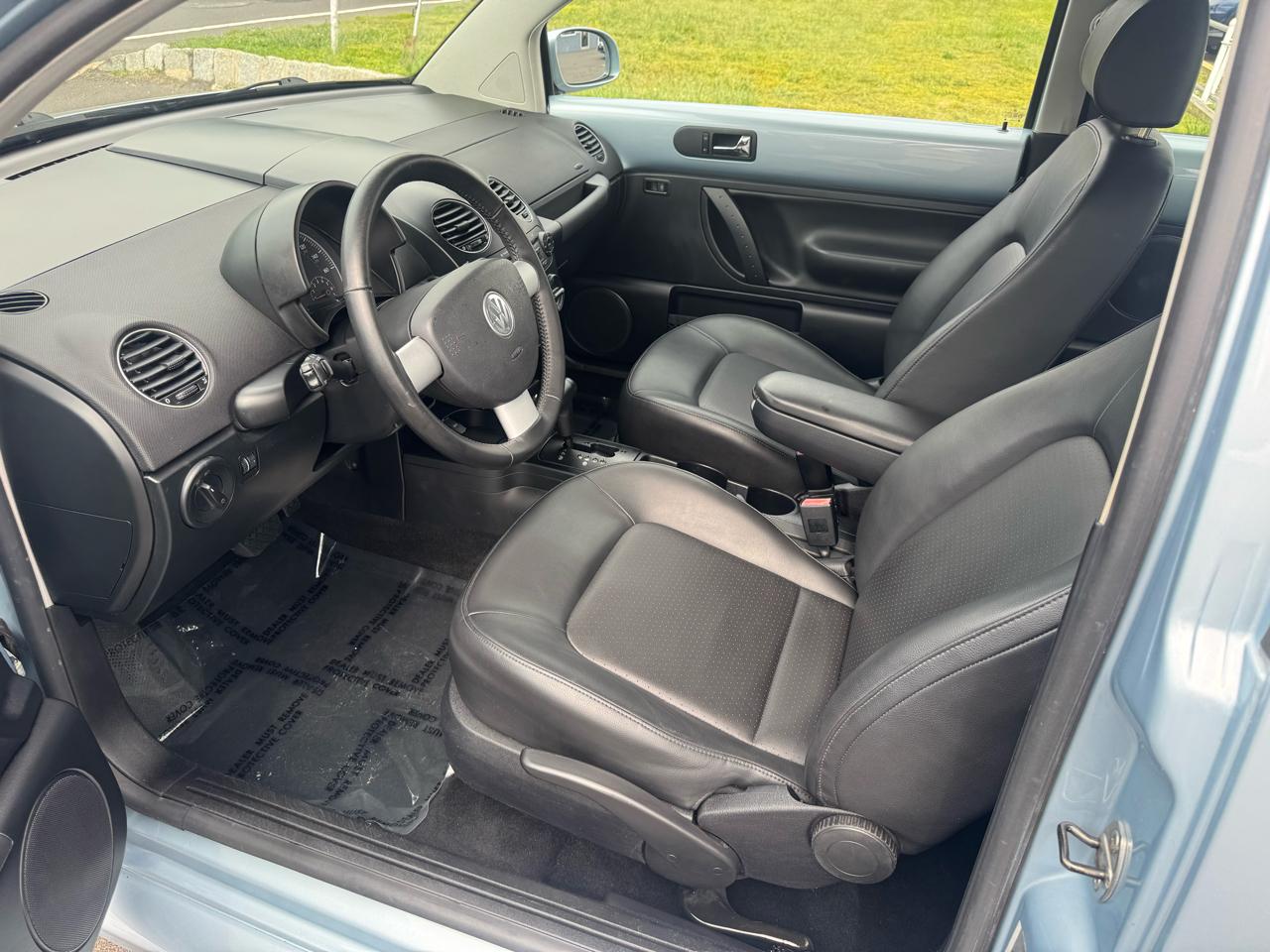 Volkswagen New Beetle Coupe 2dr Man S PZEV 2009