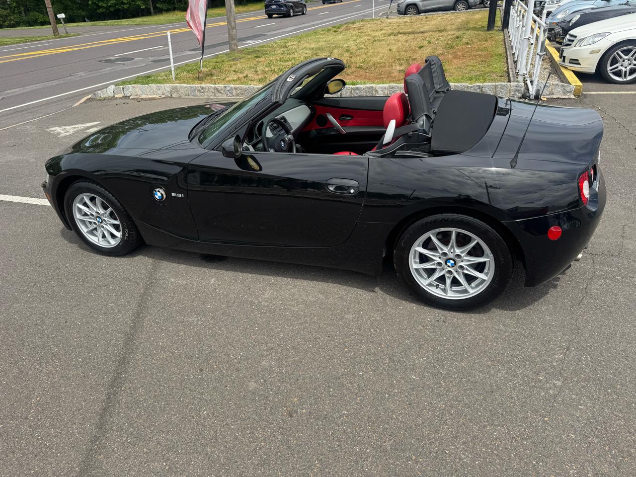 BMW Z4 2dr Roadster 2.5i 2005
