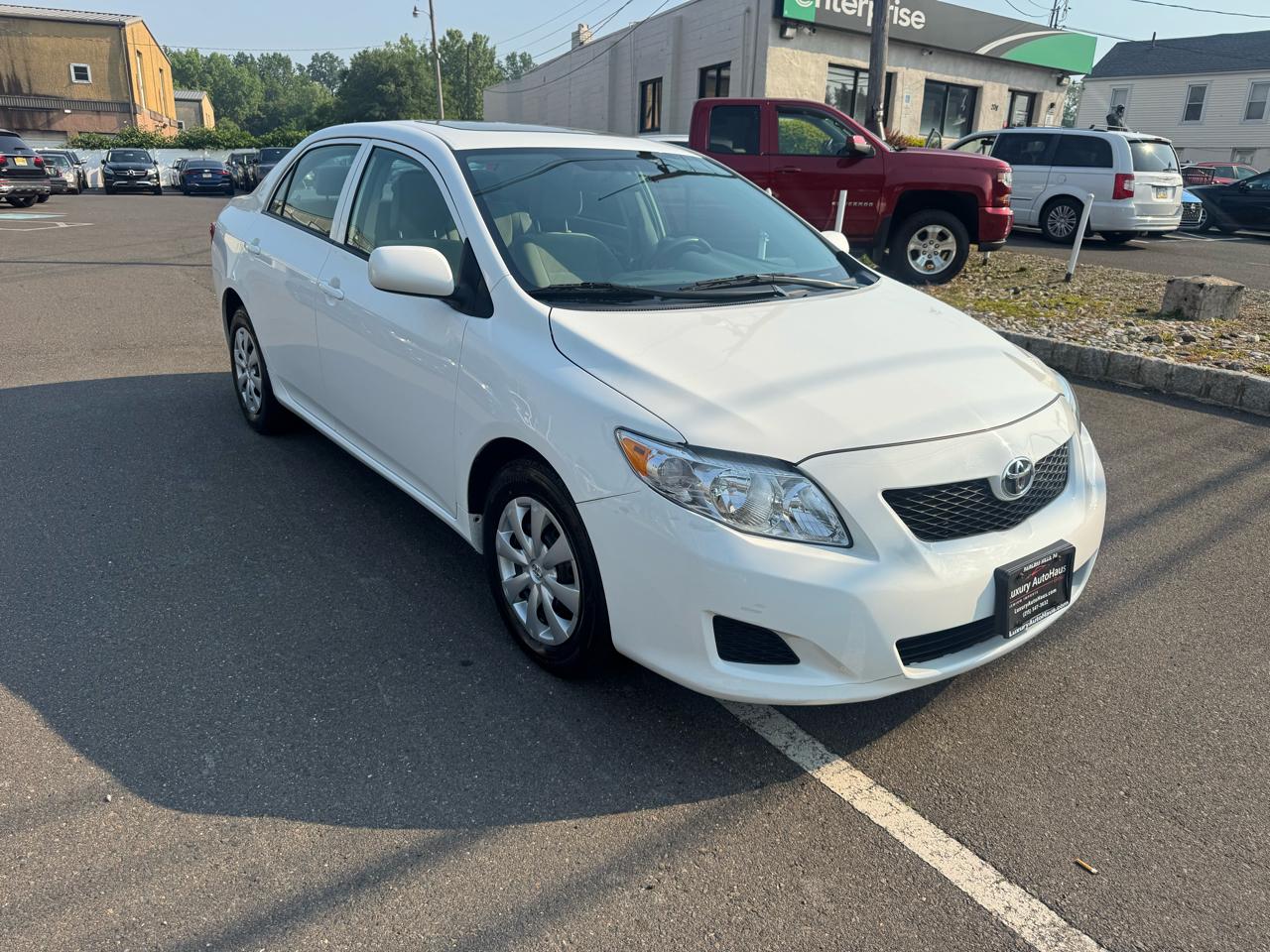Toyota Corolla 4dr Sdn Auto LE (Natl) 2010