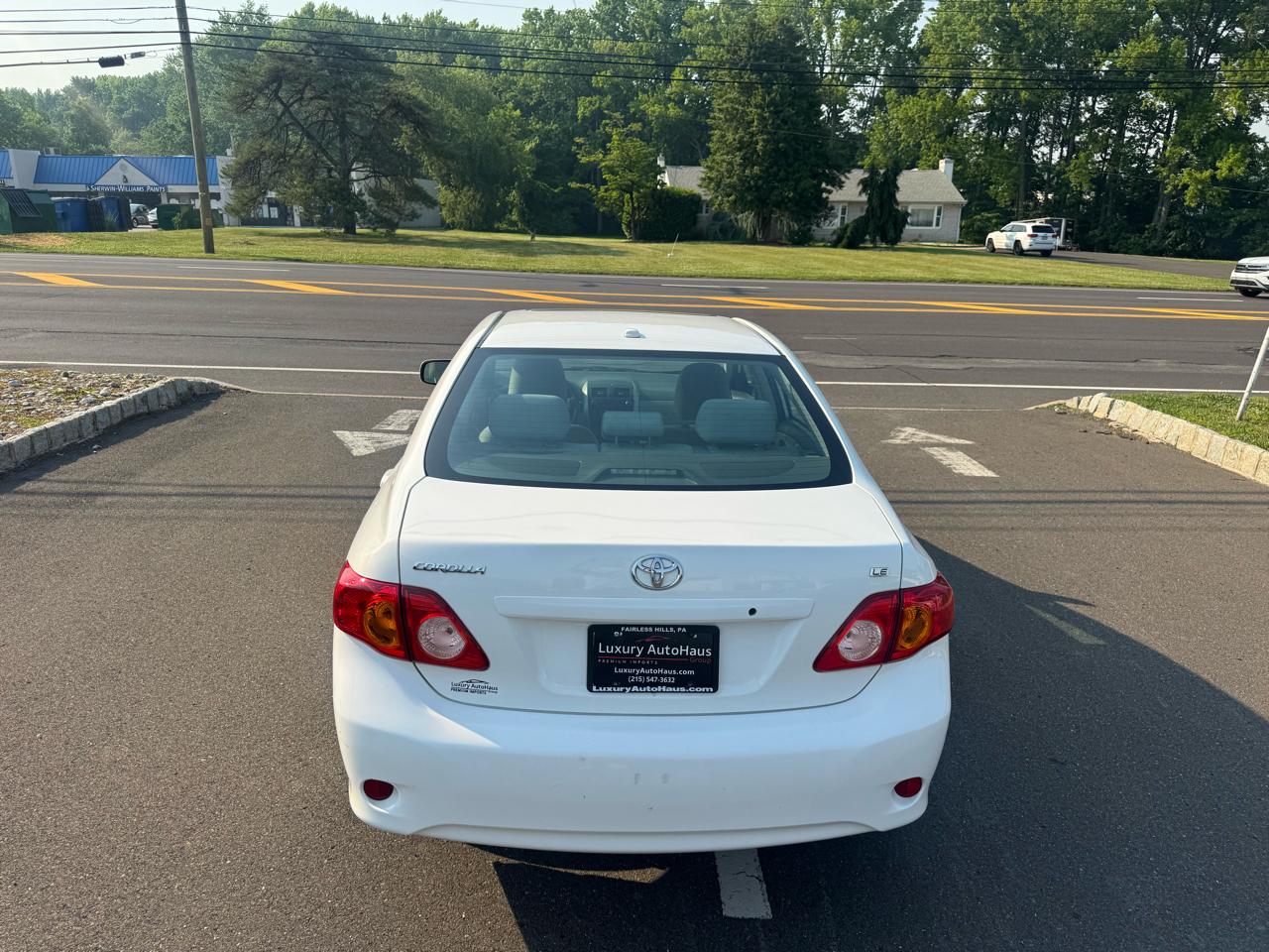 Toyota Corolla 4dr Sdn Auto LE (Natl) 2010