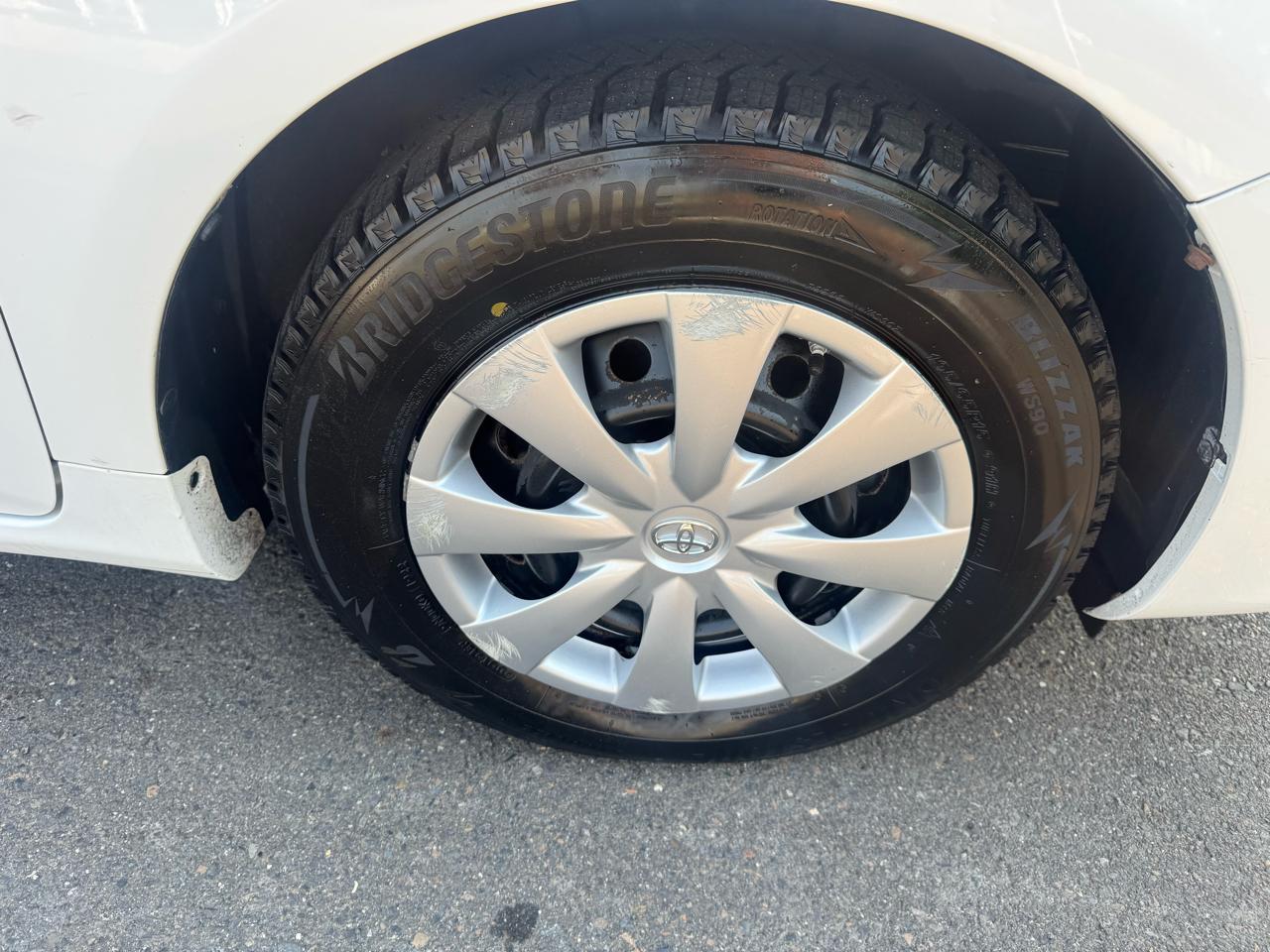 Toyota Corolla 4dr Sdn Auto LE (Natl) 2010