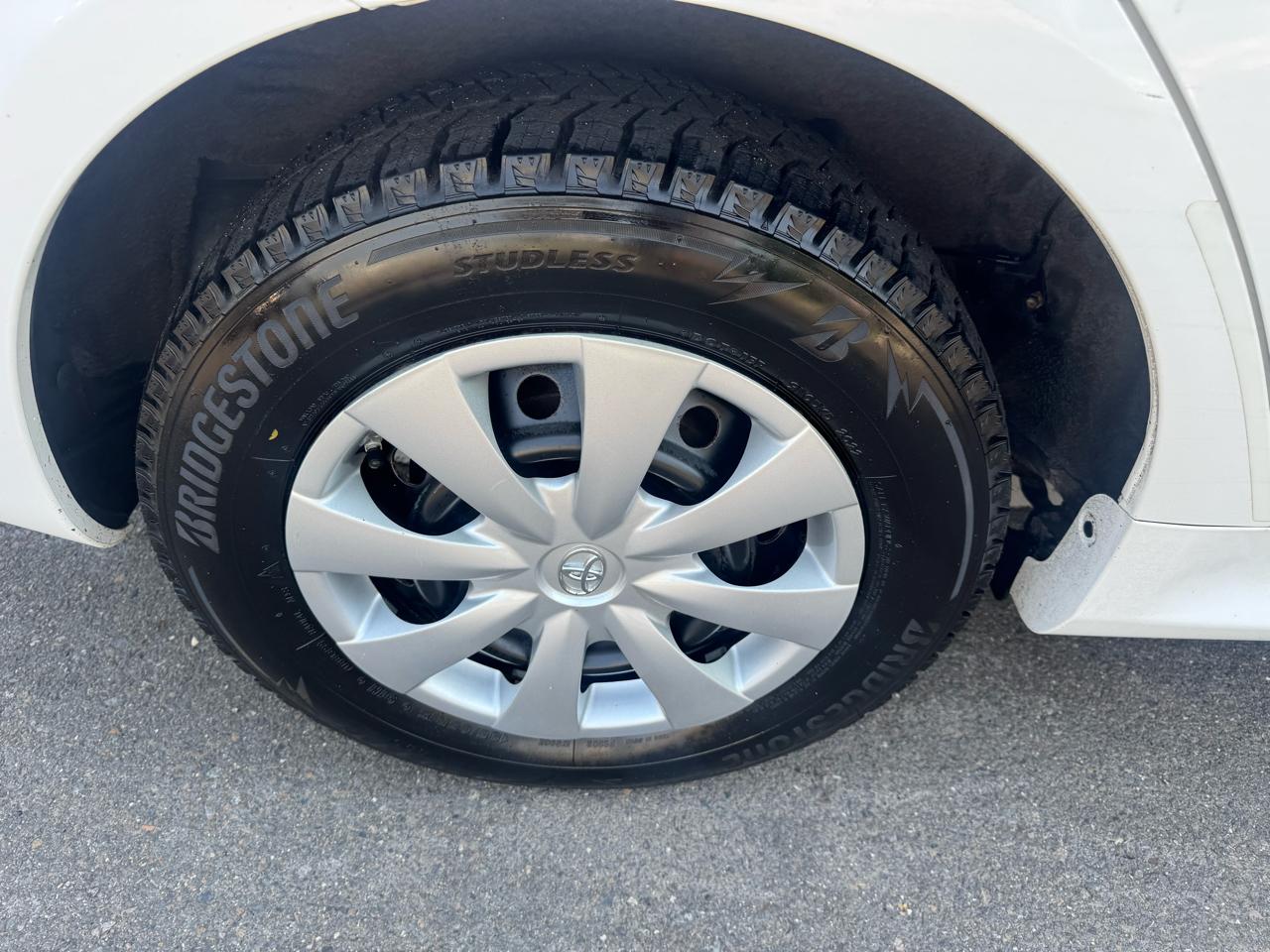 Toyota Corolla 4dr Sdn Auto LE (Natl) 2010
