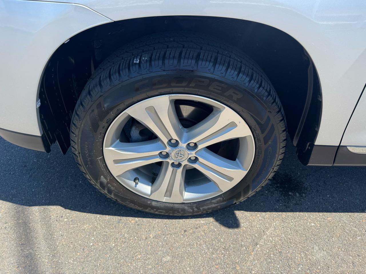 Toyota Highlander 4WD 4dr V6 Limited (Natl) 2013
