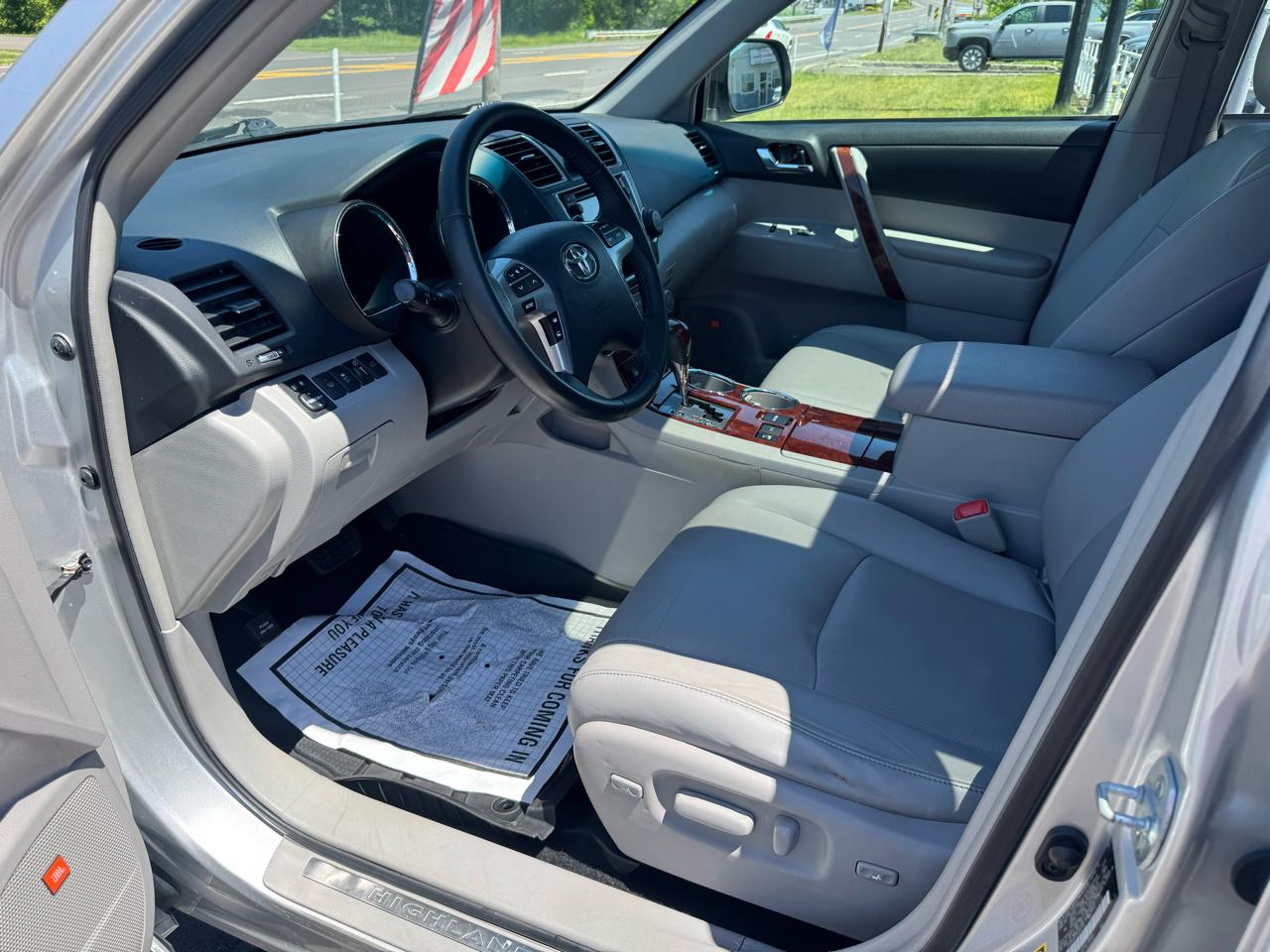 Toyota Highlander 4WD 4dr V6 Limited (Natl) 2013