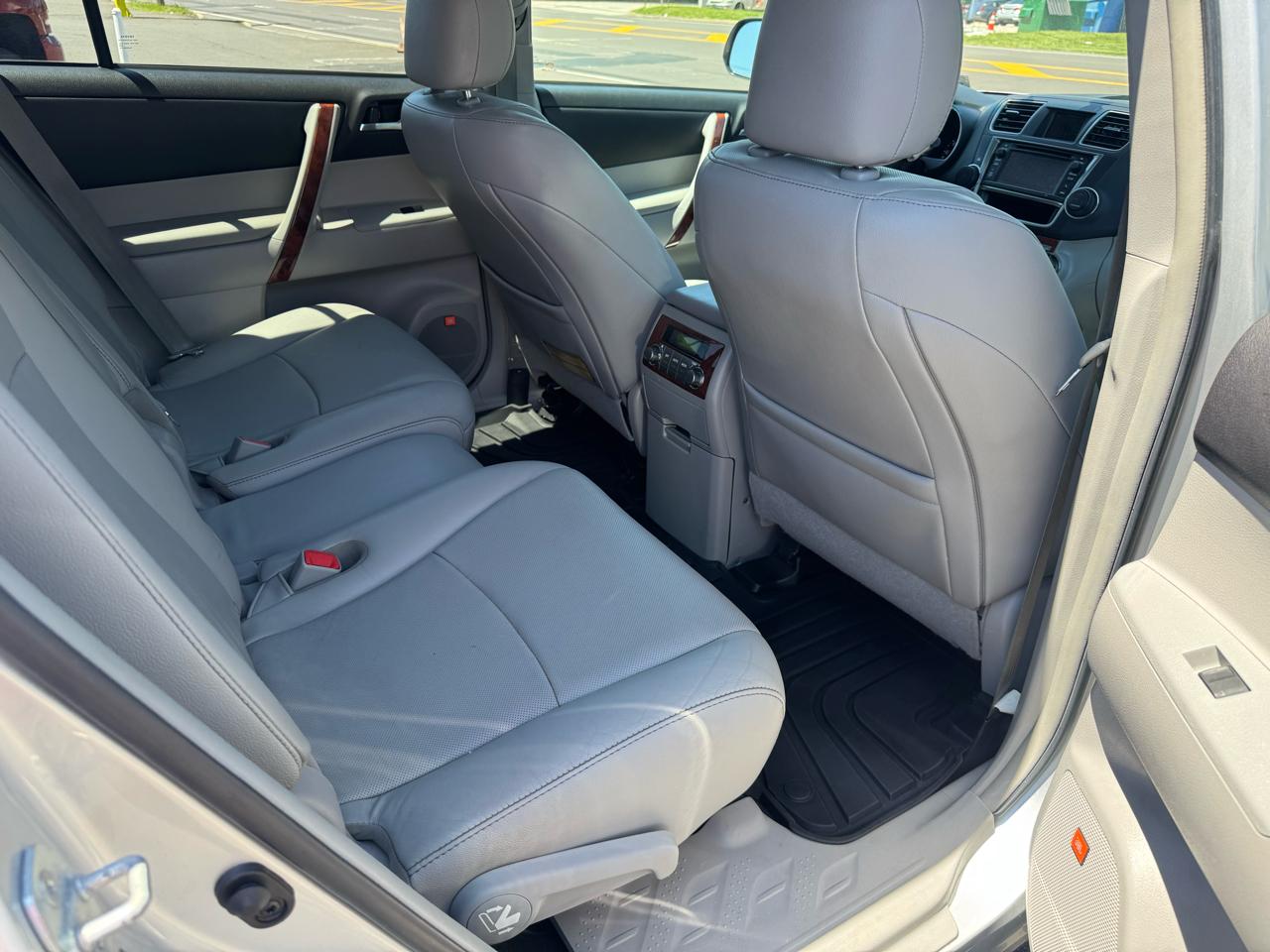 Toyota Highlander 4WD 4dr V6 Limited (Natl) 2013