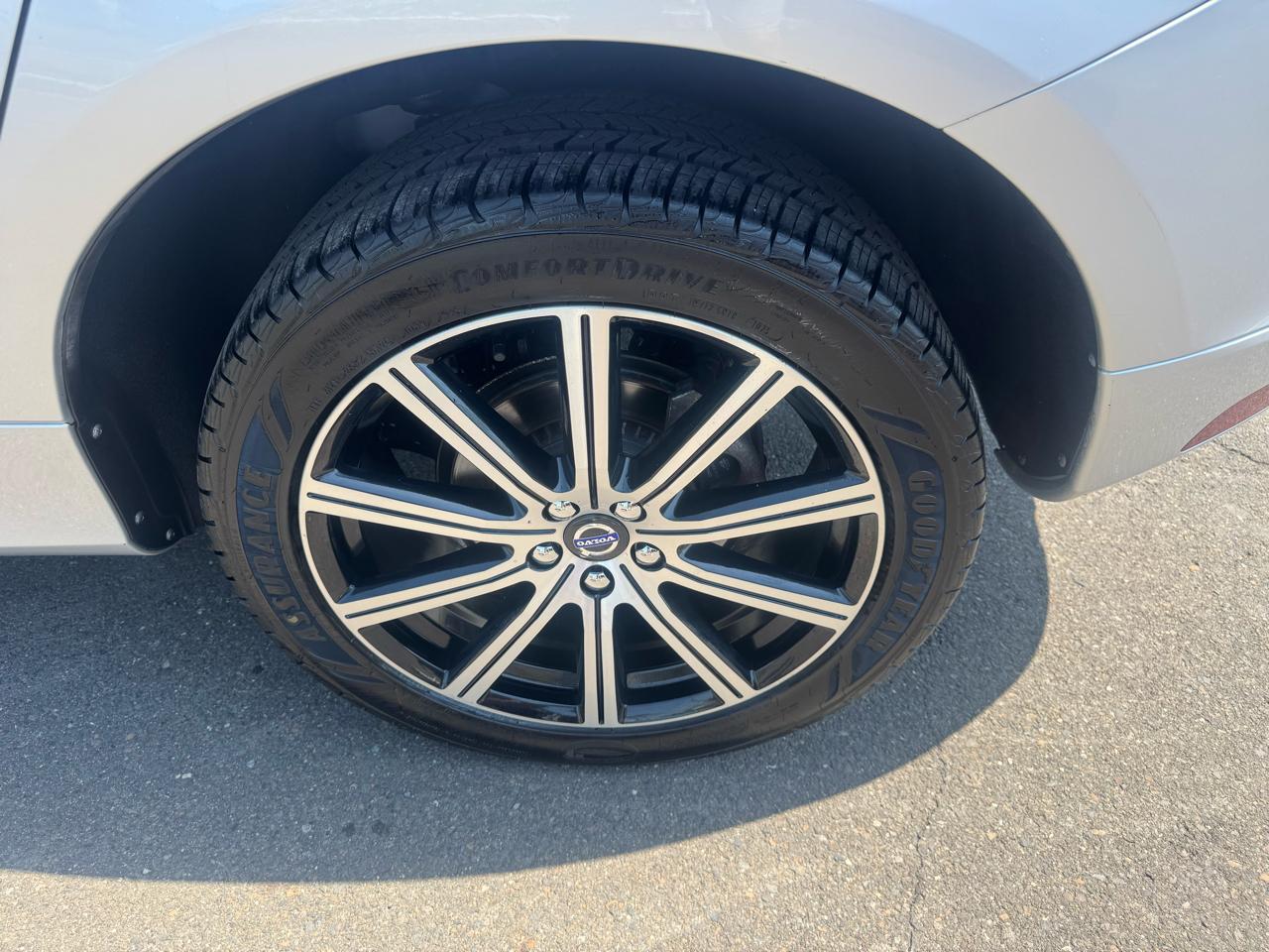 Volvo XC60 FWD 4dr T5 Drive-E Premier 2016