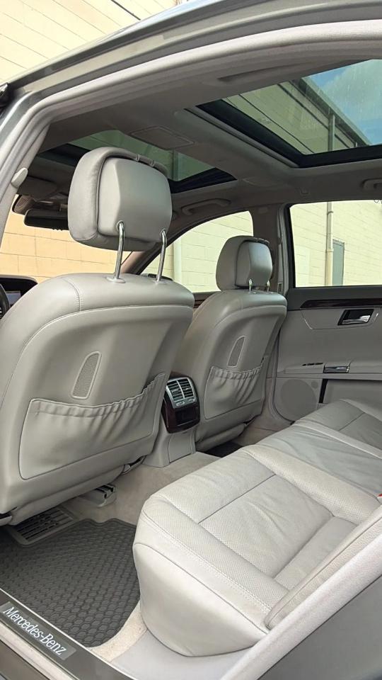 Mercedes-Benz S-Class 4dr Sdn S 550 4MATIC 2012