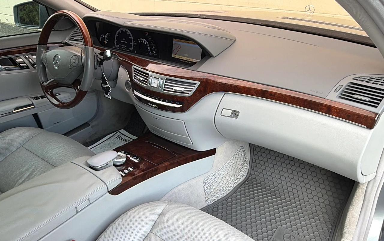 Mercedes-Benz S-Class 4dr Sdn S 550 4MATIC 2012
